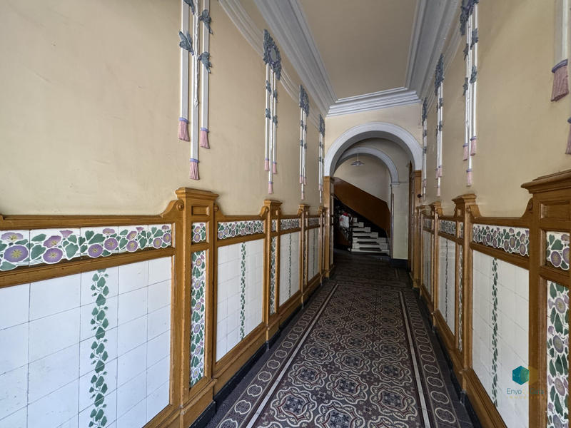 Appartement - 157 m² - 6 pièces