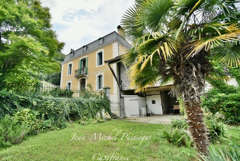 Maison bourgeoise - 220 m² - 9 pièces