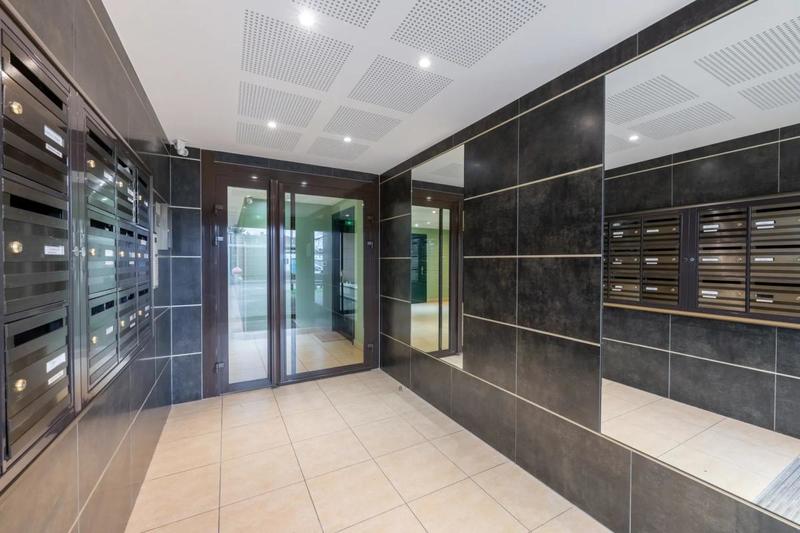 Appartement - 95 m² - 4 pièces