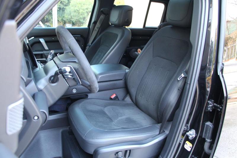 Land Rover Defender V8 110 P525 Edition 007 Bva8