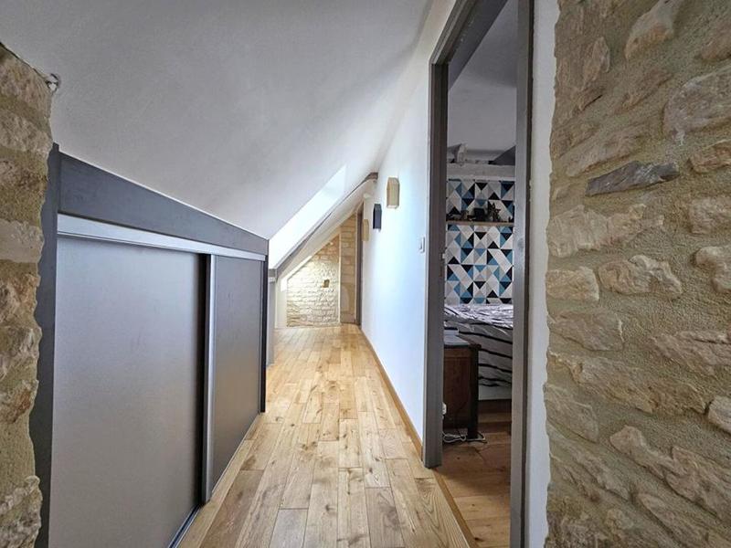 Maison en pierre - 160 m² - 8 pièces