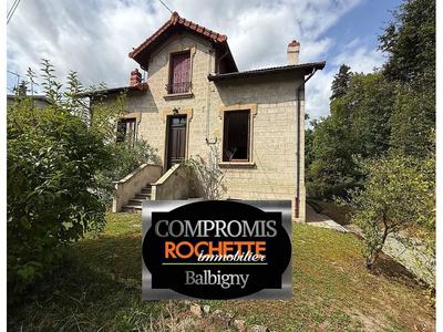 Maison traditionnelle - 81 m² - 4 pièces