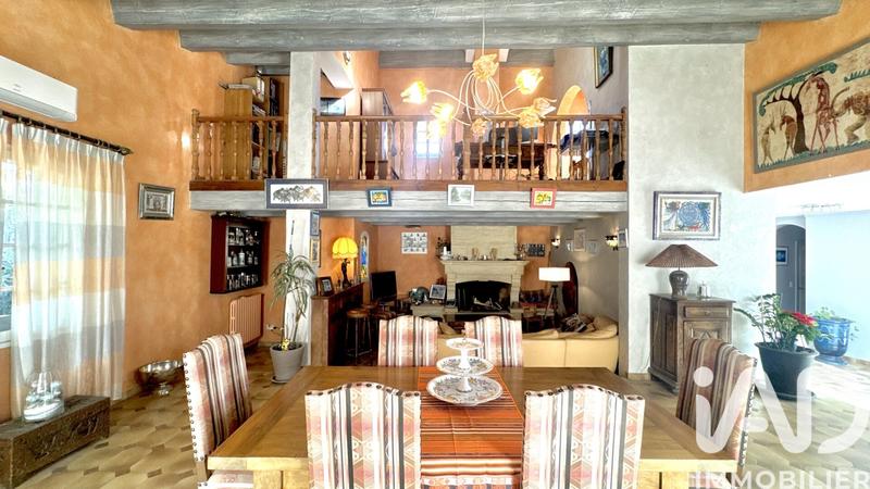 Maison - 199 m² - 8 pièces