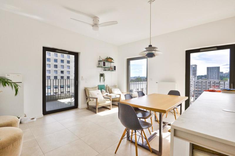 Appartement - 84 m² - 4 pièces