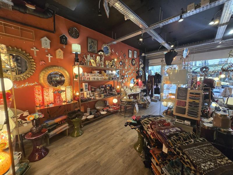 Fonds de commerce - Magasins - 67 m²