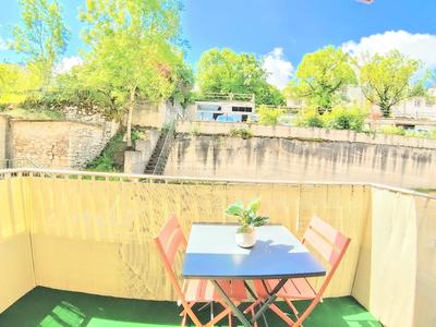 Appartement ancien - 66 m² - 3 pièces