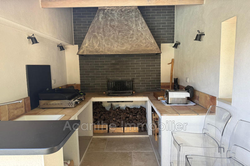 Villa - 203 m² - 6 pièces