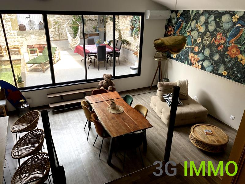 Maison - 204 m² - 7 pièces