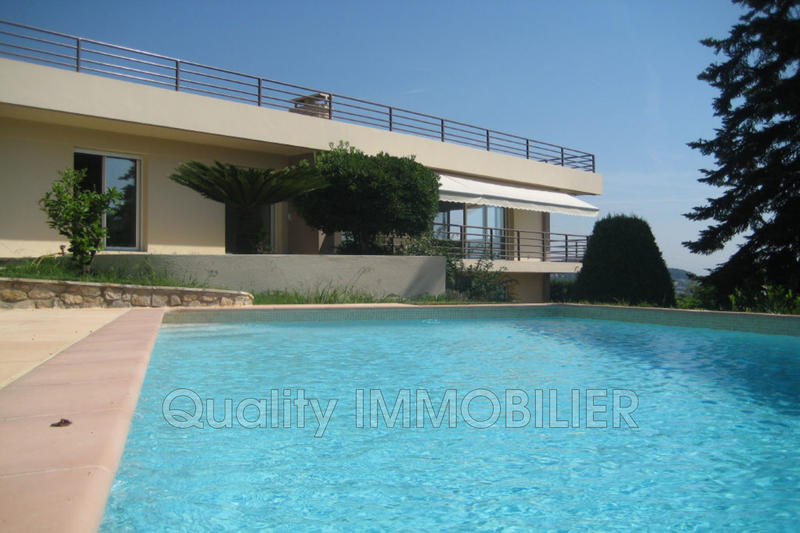Villa - 180 m² - 6 pièces