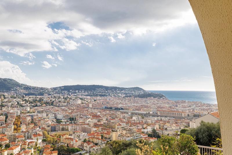 Appartement - 84 m² - 4 pièces