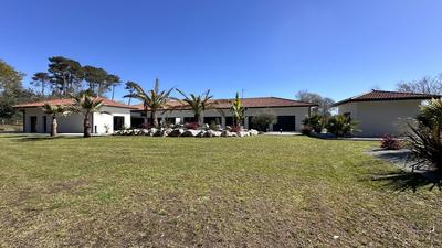 Maison d'architecte - 340 m² - 8 pièces