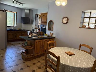 Maison - 162 m² - 5 pièces