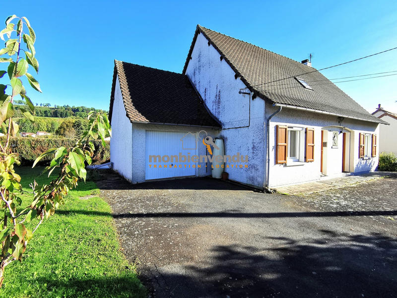 Maison traditionnelle - 140 m² - 7 pièces