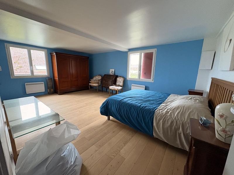 Maison - 240 m² - 5 pièces