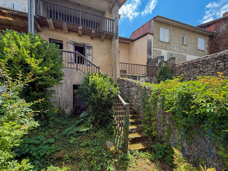 Maison ancienne - 240 m² - 6 pièces