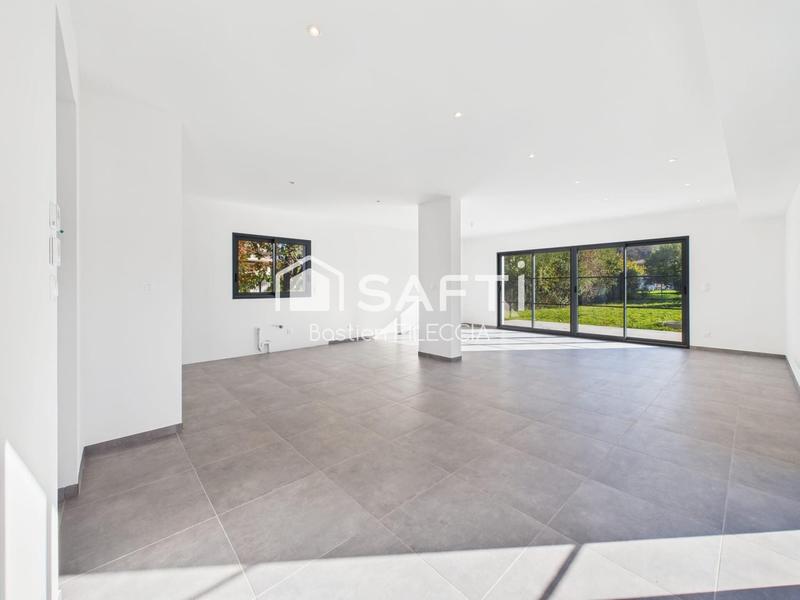 Maison - 150 m² - 6 pièces