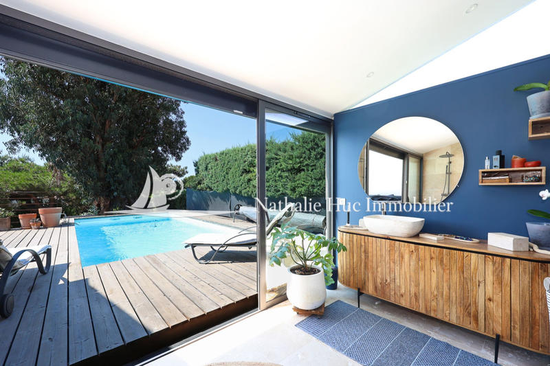 Maison - 200 m² - 3 pièces