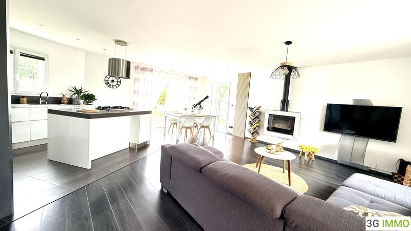 Maison - 121 m² - 5 pièces