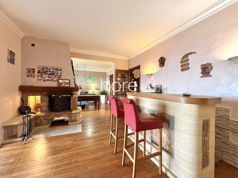 Maison - 178 m² - 9 pièces