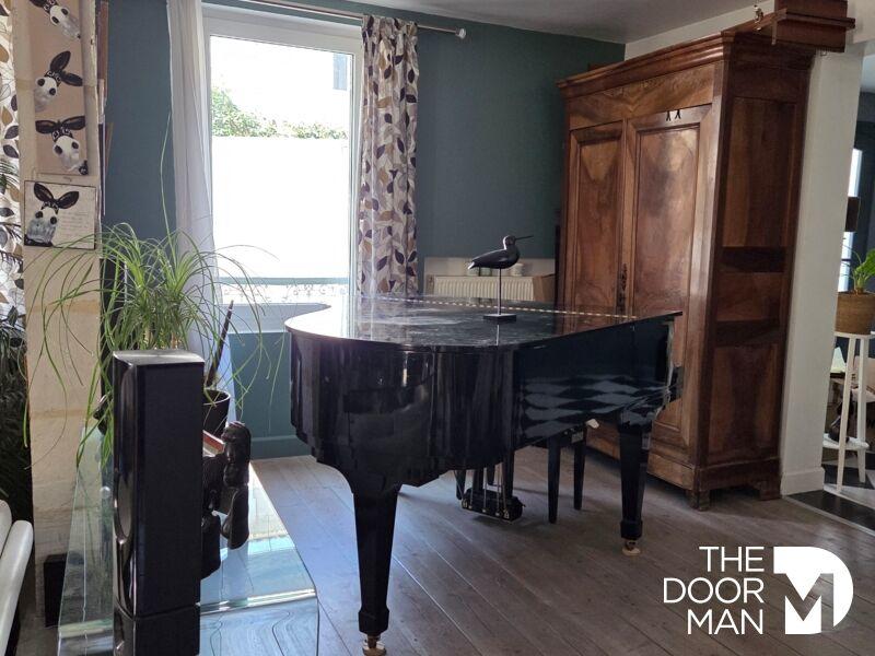 Maison de ville - 236 m² - 11 pièces