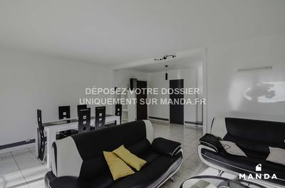 Chambre - 10 m² - 4 pièces