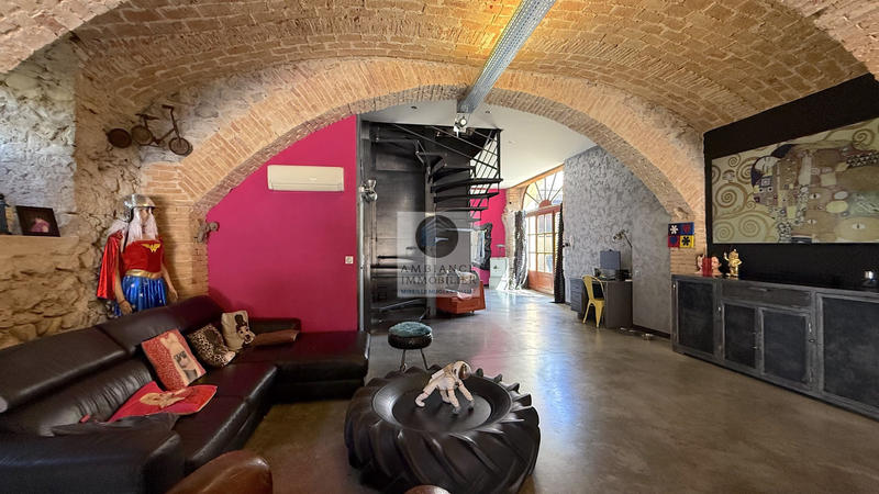 Maison - 205 m² - 7 pièces