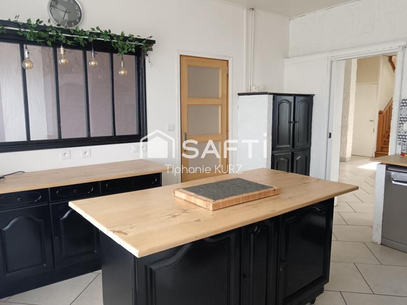 Maison - 189 m² - 8 pièces