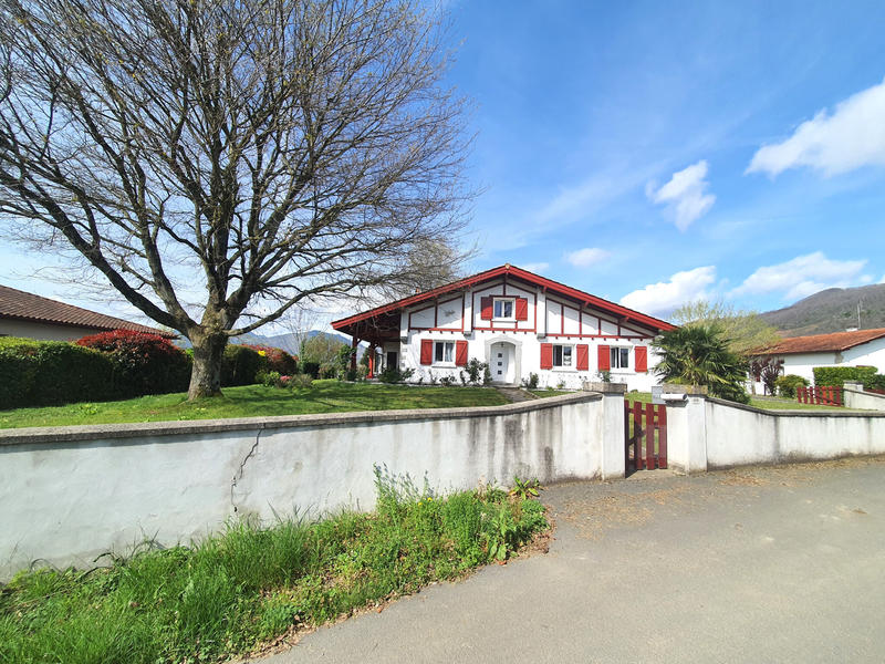 Maison - 158 m² - 5 pièces