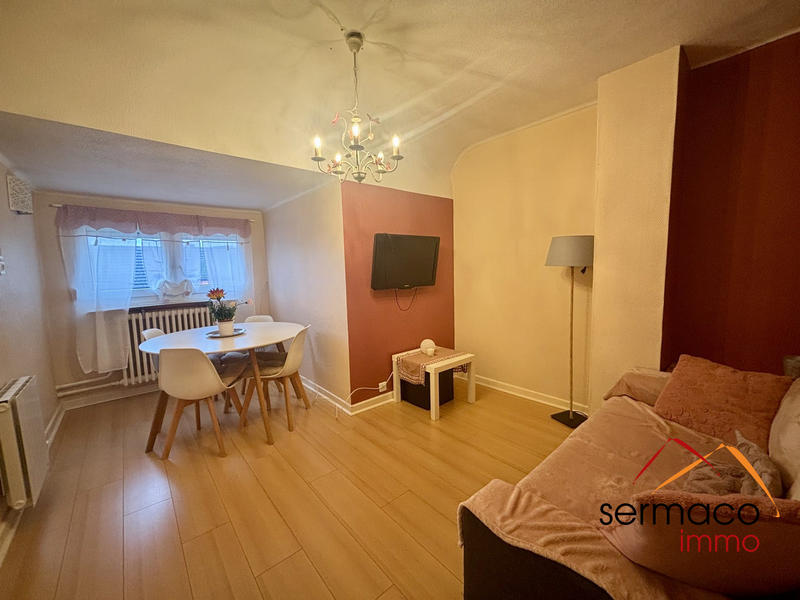 Maison - 212 m² - 11 pièces