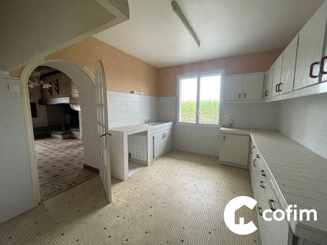 Maison - 270 m² - 8 pièces