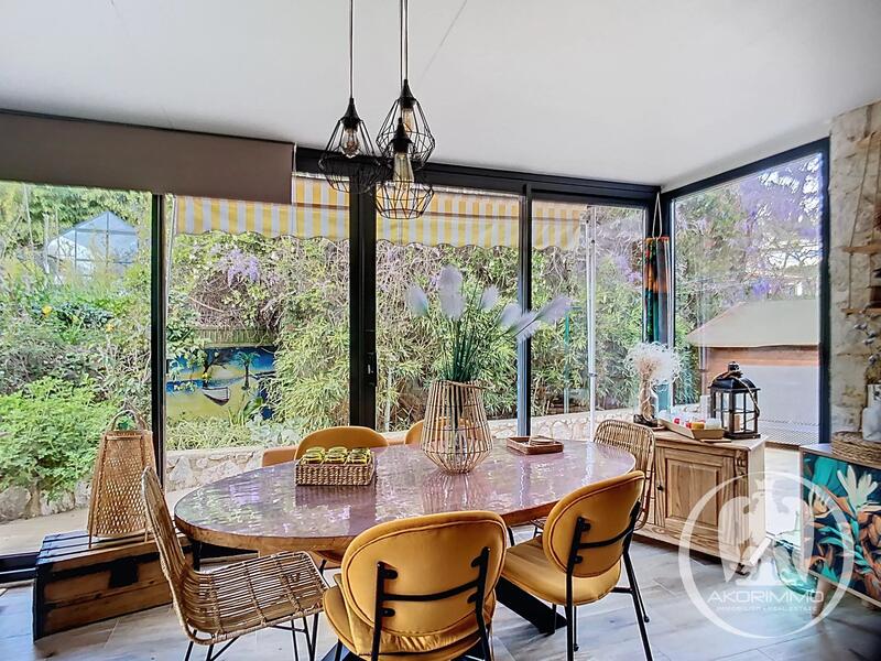 Immeuble mixte - 180 m² - 8 pièces