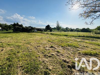 Terrain - 700 m²