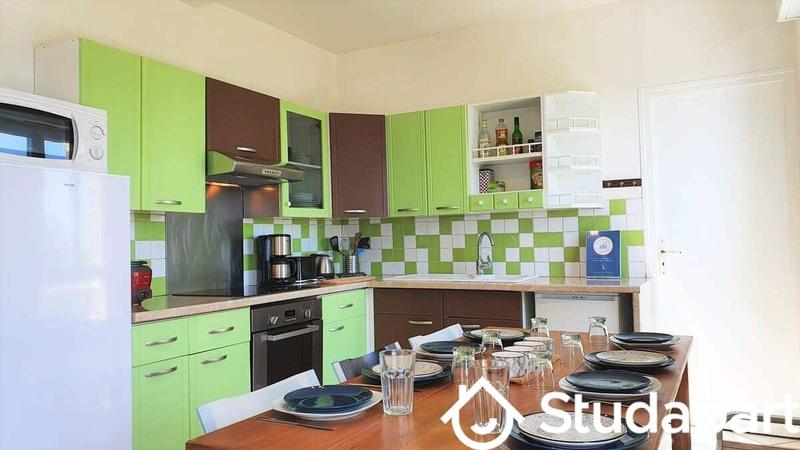 Chambre - 13 m² - 1 pièce