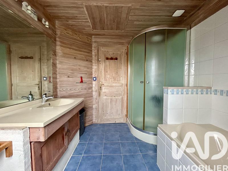 Maison - 168 m² - 7 pièces