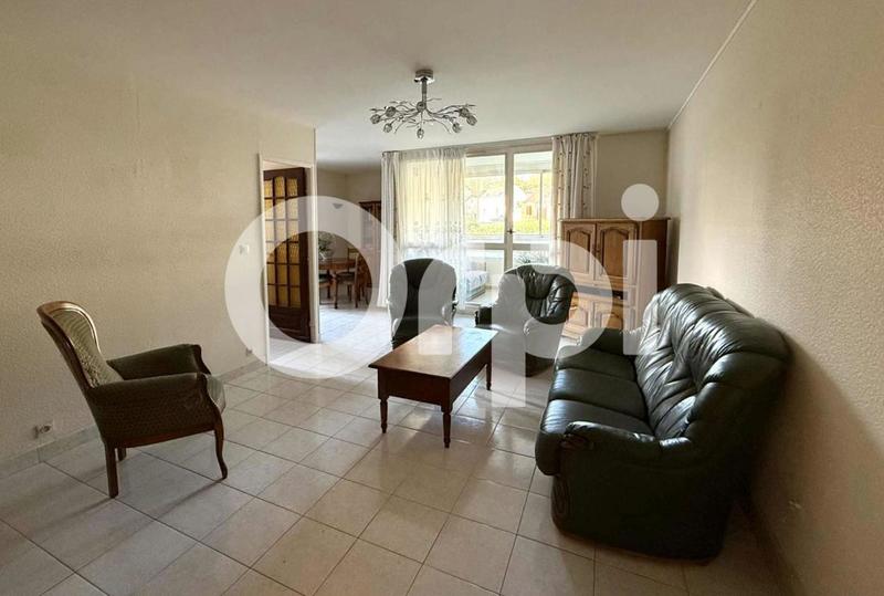 Appartement - 90 m² - 3 pièces