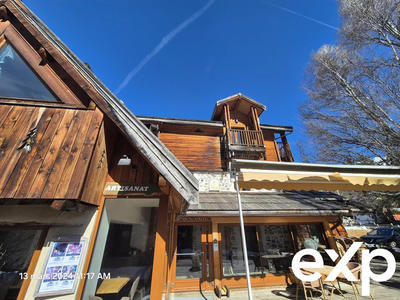 Maison - 839 m² - 14 pièces