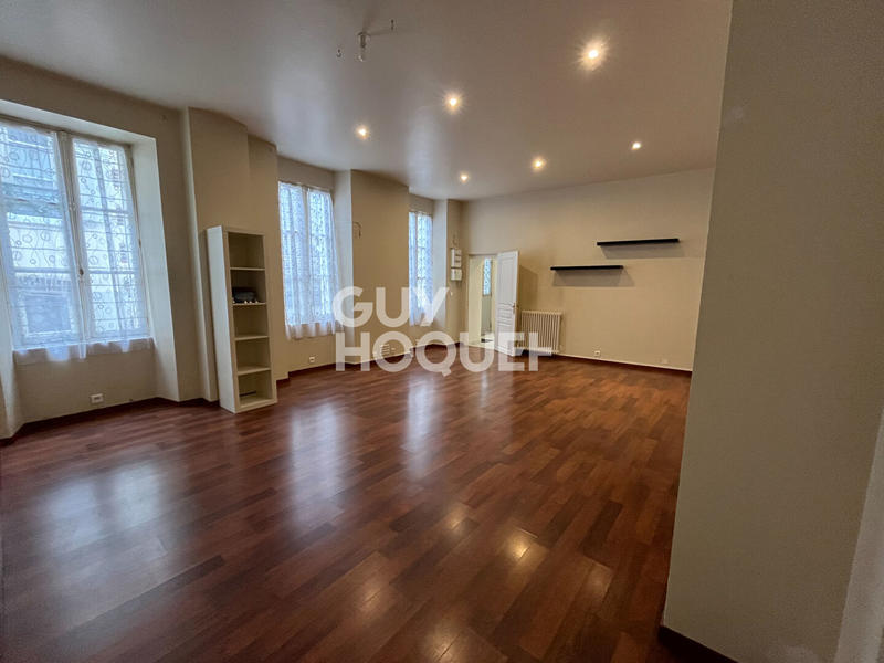 Appartement - 64 m² - 2 pièces