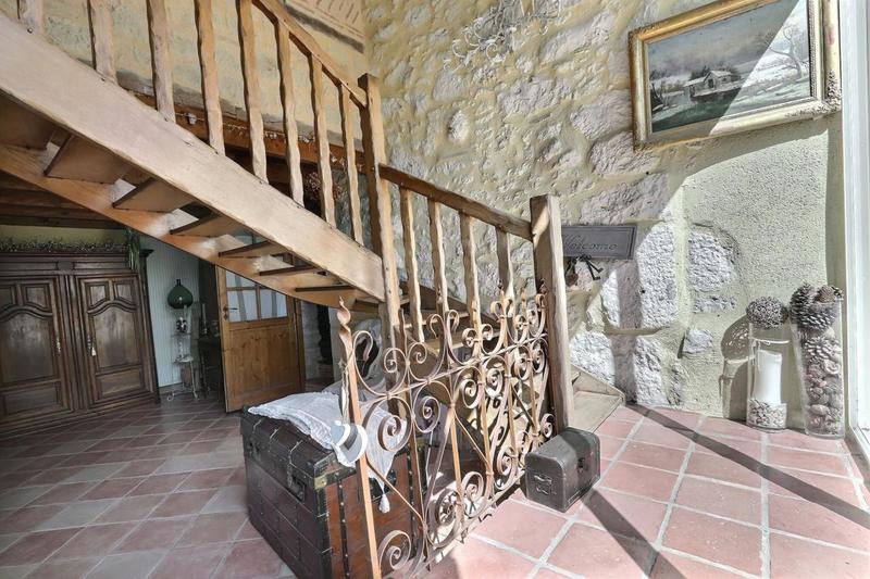 Maison - 373 m² - 10 pièces