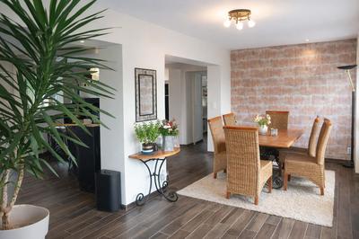 Maison - 170 m² - 8 pièces