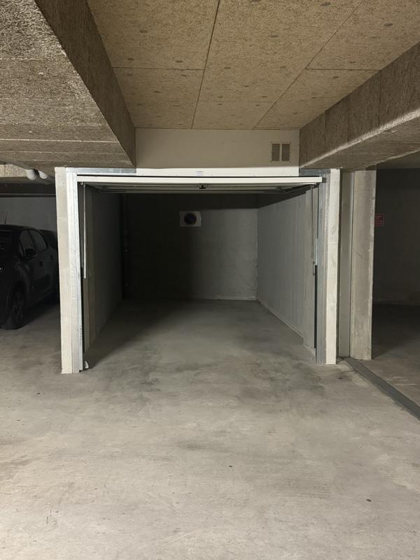 Parking / Garage - 15 m²