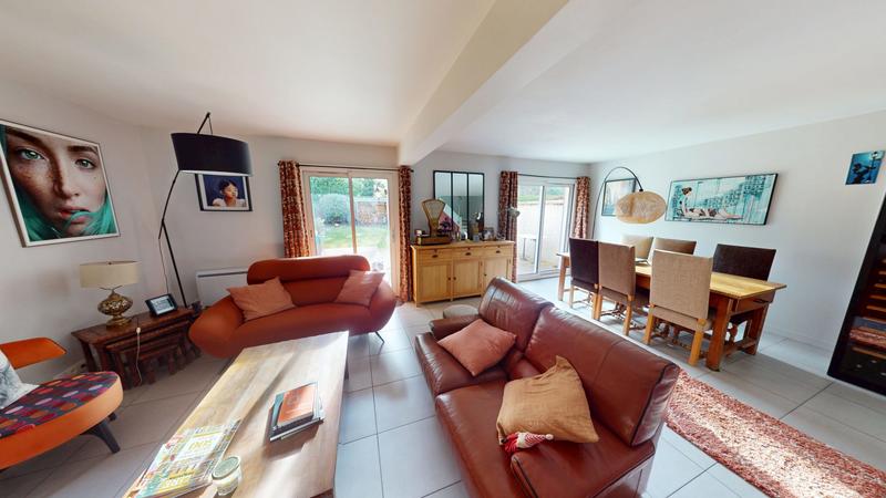 Maison traditionnelle - 161 m² - 6 pièces