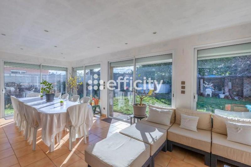 Maison - 104 m² - 5 pièces