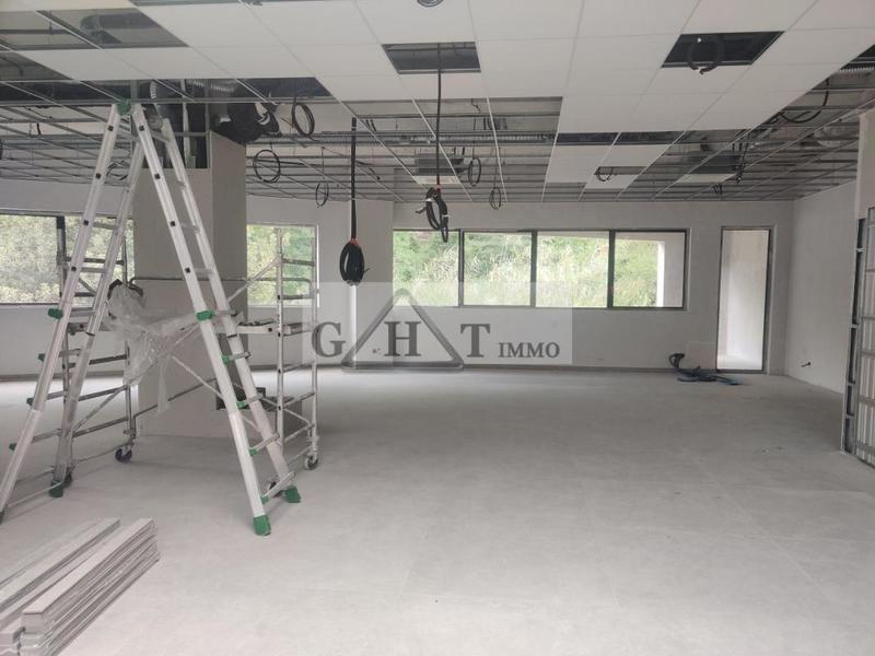 Local commercial - 333 m²