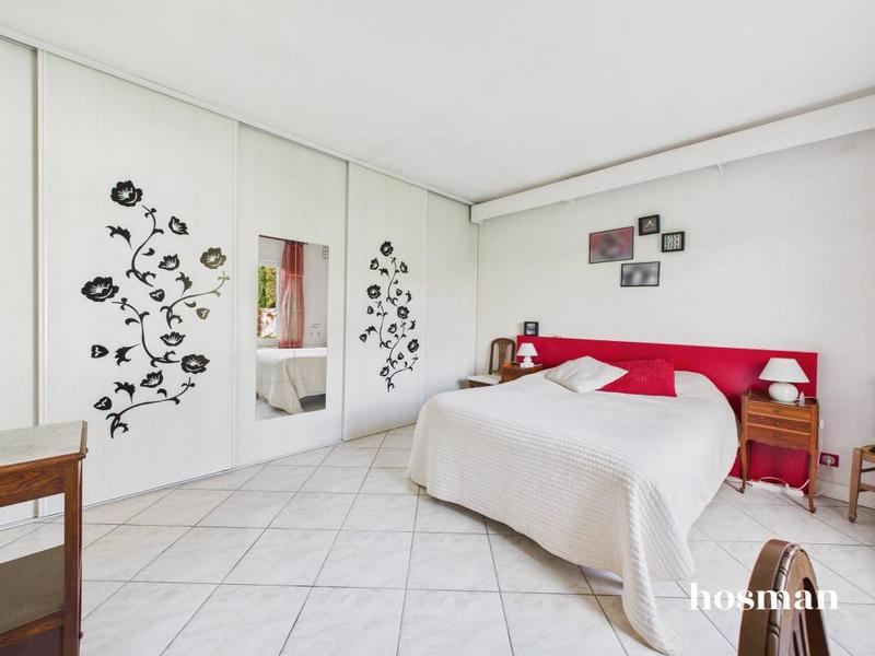 Maison - 210 m² - 5 pièces