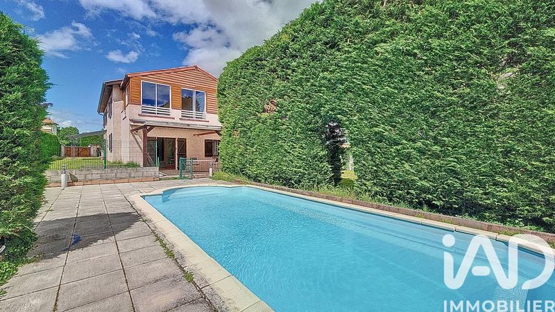 Maison - 204 m² - 6 pièces