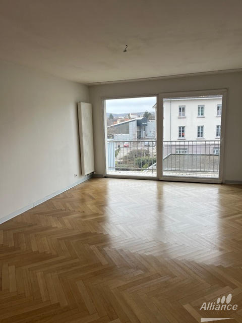 Appartement - 144 m² - 5 pièces