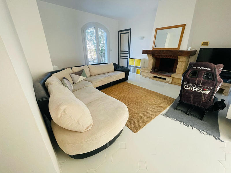 Maison - 219 m² - 7 pièces