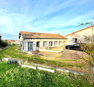 Maison - 185 m² - 7 pièces