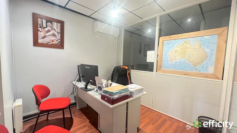 Bureau - 80 m² - 5 pièces
