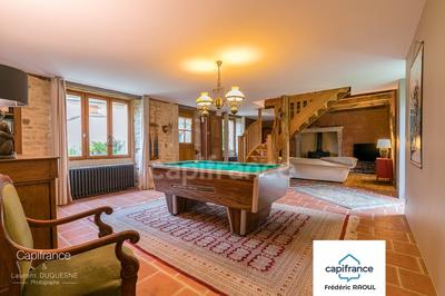 Maison - 424 m² - 10 pièces